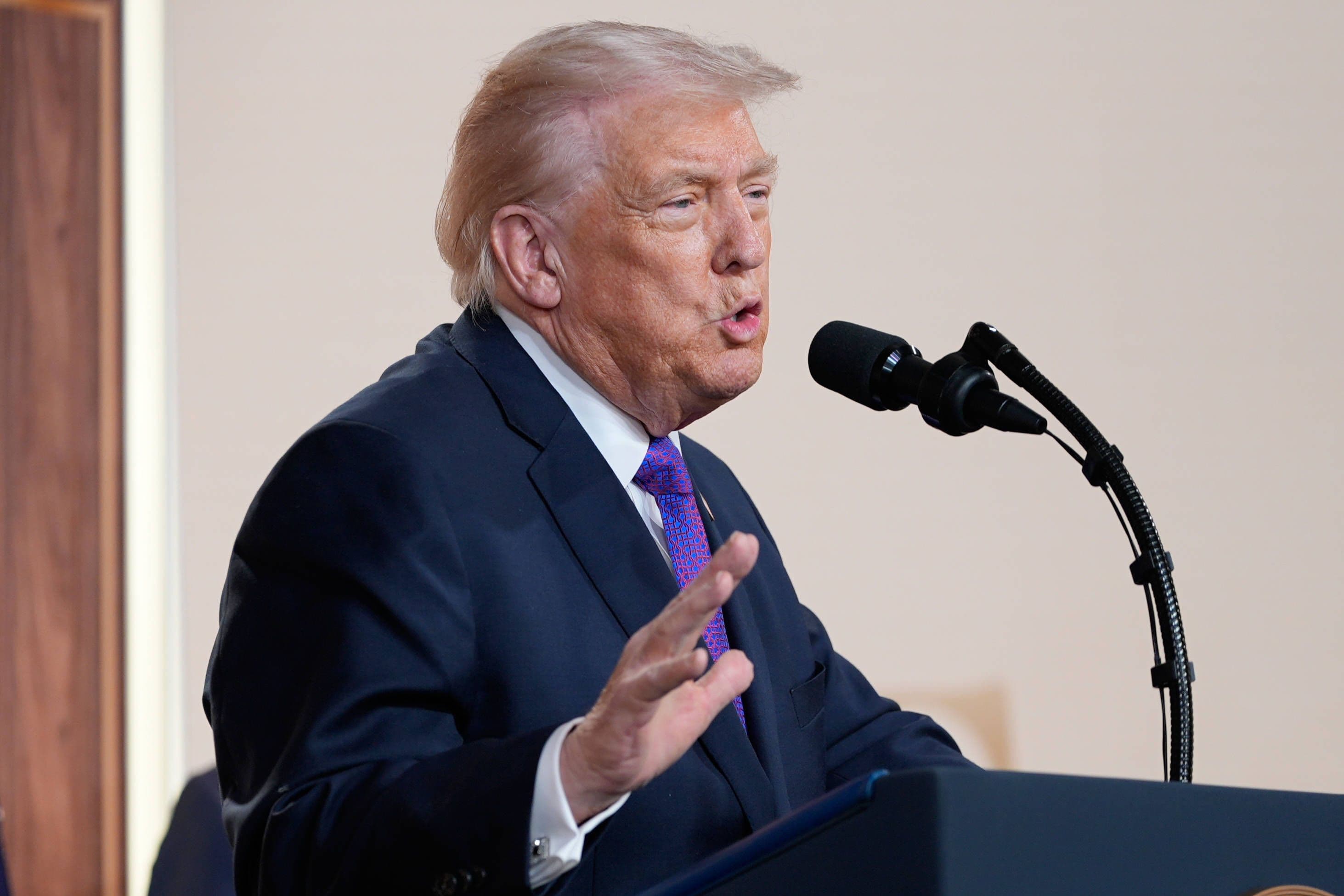 Trump prêt à débloquer des milliards… si une gare et un aéroport portent son nom