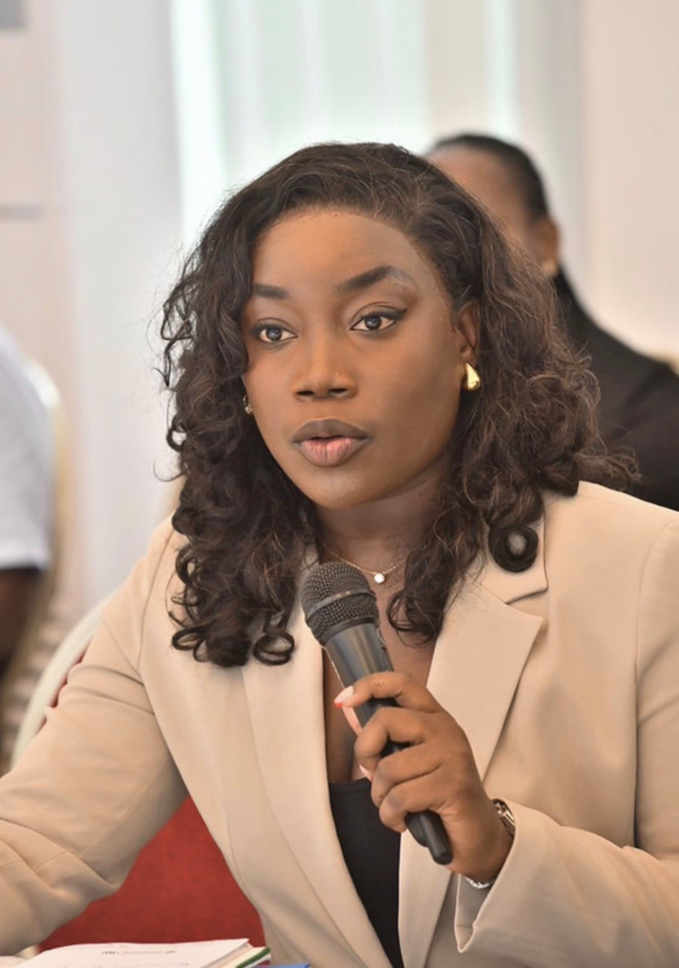 YASMINE MEITÉ
