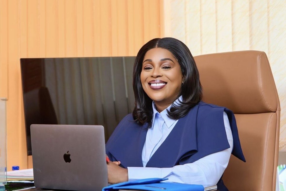 Marie-Laure Adom Kouaho : la bâtisseuse ivoirienne primée qui transforme l’immobilier en symbole de confiance, d’audace et de leadership féminin