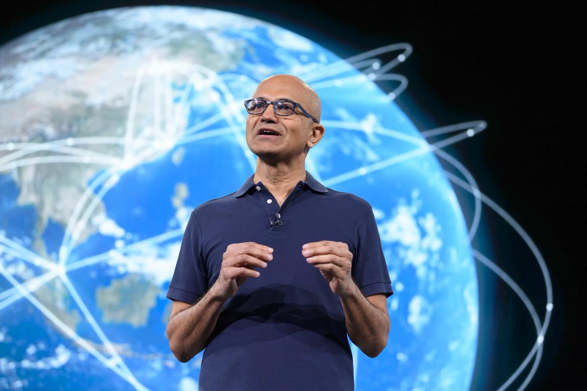 Comment Satya Nadella a transformé la culture de Microsoft : leçons de leadership