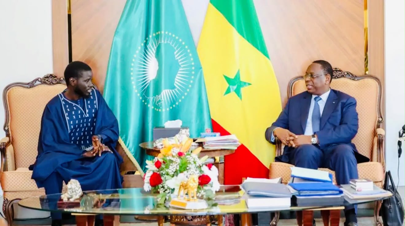 SÉNÉGAL : LE RETOUR DE MACKY SALL, PREMIER ACTE D’UNE NOUVELLE RECOMPOSITION POLITIQUE ?